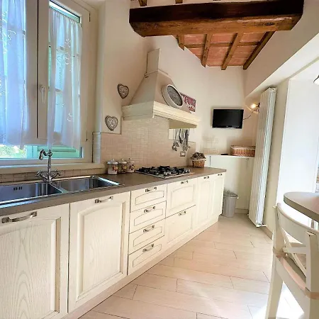 Villetta Belvedere By Nicola Luxury Properties * Corsanico-Bargecchia